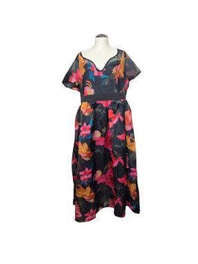 NWT FlyCurvy XL Black Floral Dress Short Sleeve V Neck Fit & Flare Plus Size